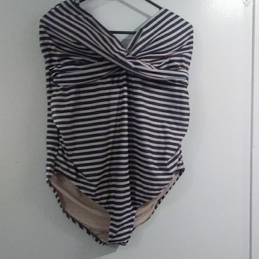 XL swimsuit